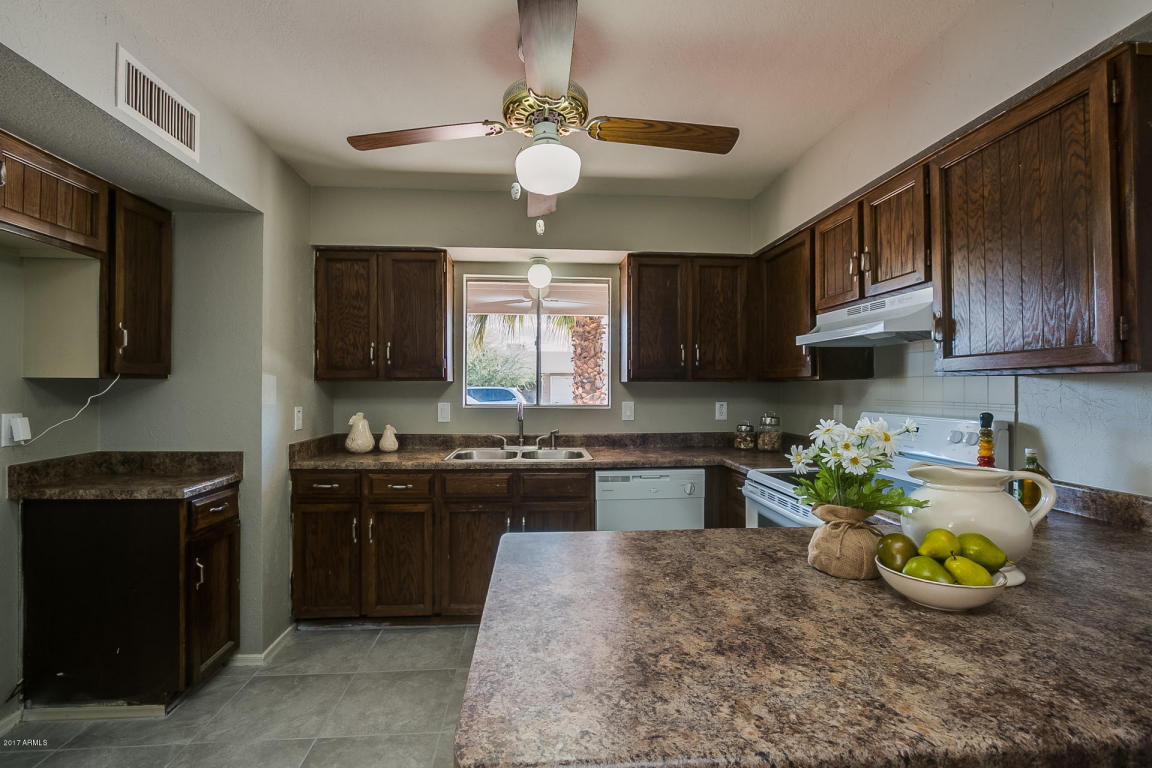 138 E Juniper St, Mesa, AZ 85201 photo 2