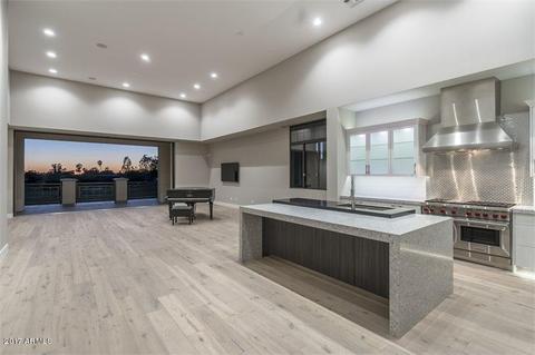 2 Biltmore Est #206, Phoenix, AZ 85016 photo 1