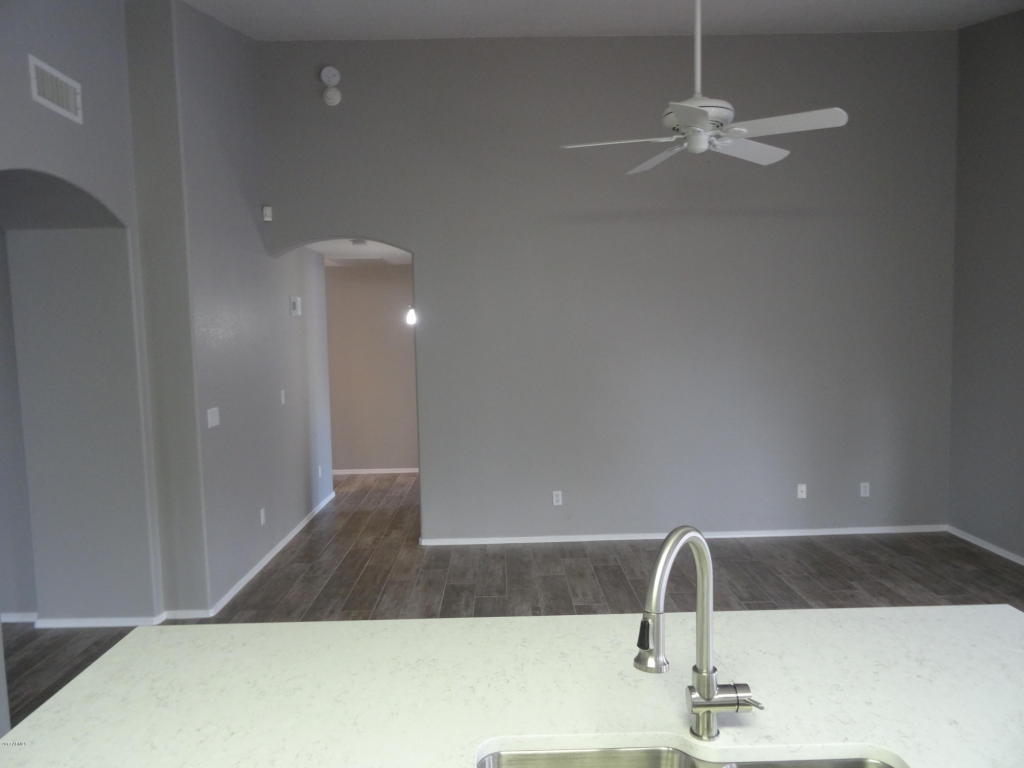 2548 E Wescott Dr, Phoenix, AZ 85050 photo 14
