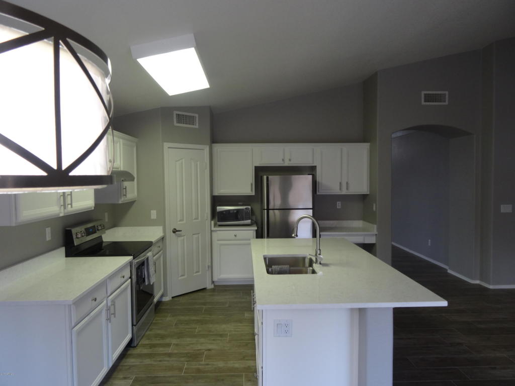 2548 E Wescott Dr, Phoenix, AZ 85050 photo 9