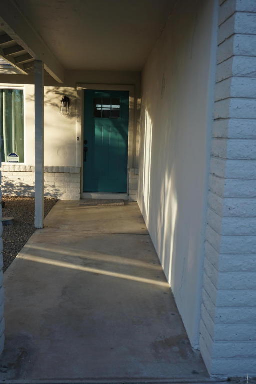 4016 E Windrose Dr, Phoenix, AZ 85032 photo 2
