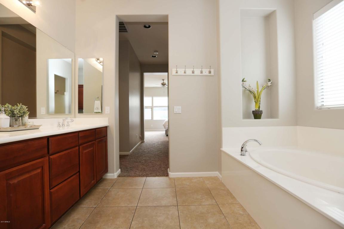 2561 E Iris Dr, Chandler, AZ 85286 photo 22
