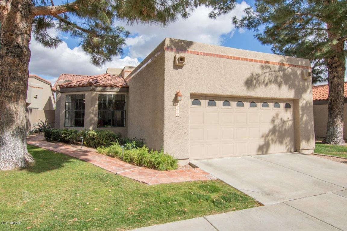 4032 E Paradise Dr, Phoenix, AZ 85028 photo 1