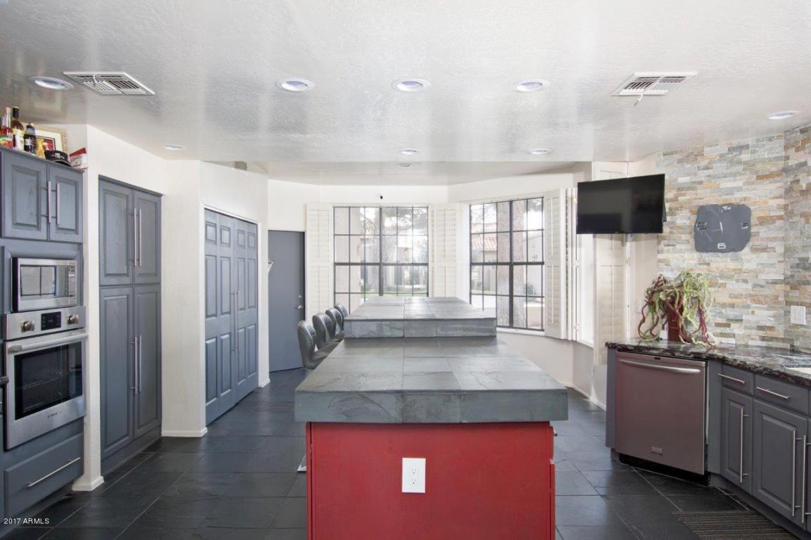 4032 E Paradise Dr, Phoenix, AZ 85028 photo 8