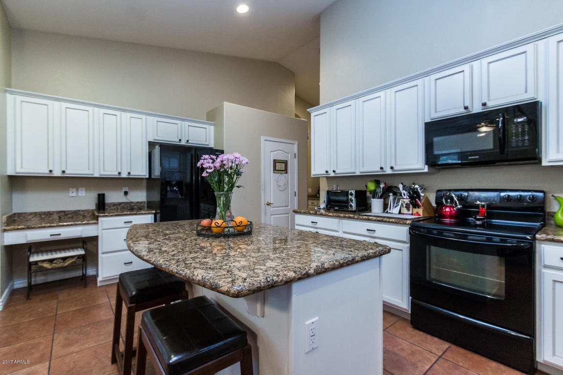 588 W Gary Ct, Gilbert, AZ 85233 photo 12