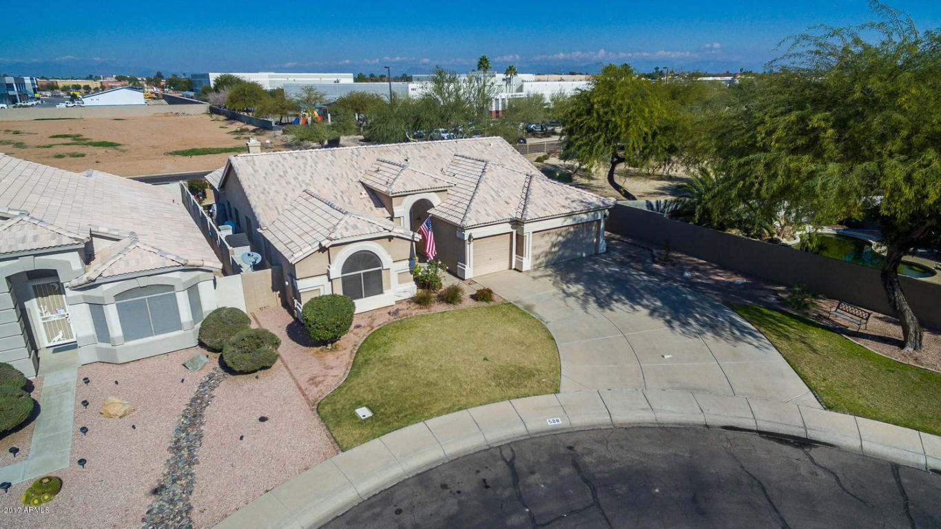 588 W Gary Ct, Gilbert, AZ 85233 photo 4