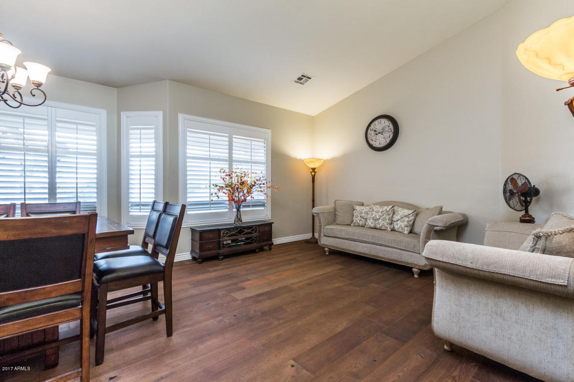 588 W Gary Ct, Gilbert, AZ 85233 photo 6
