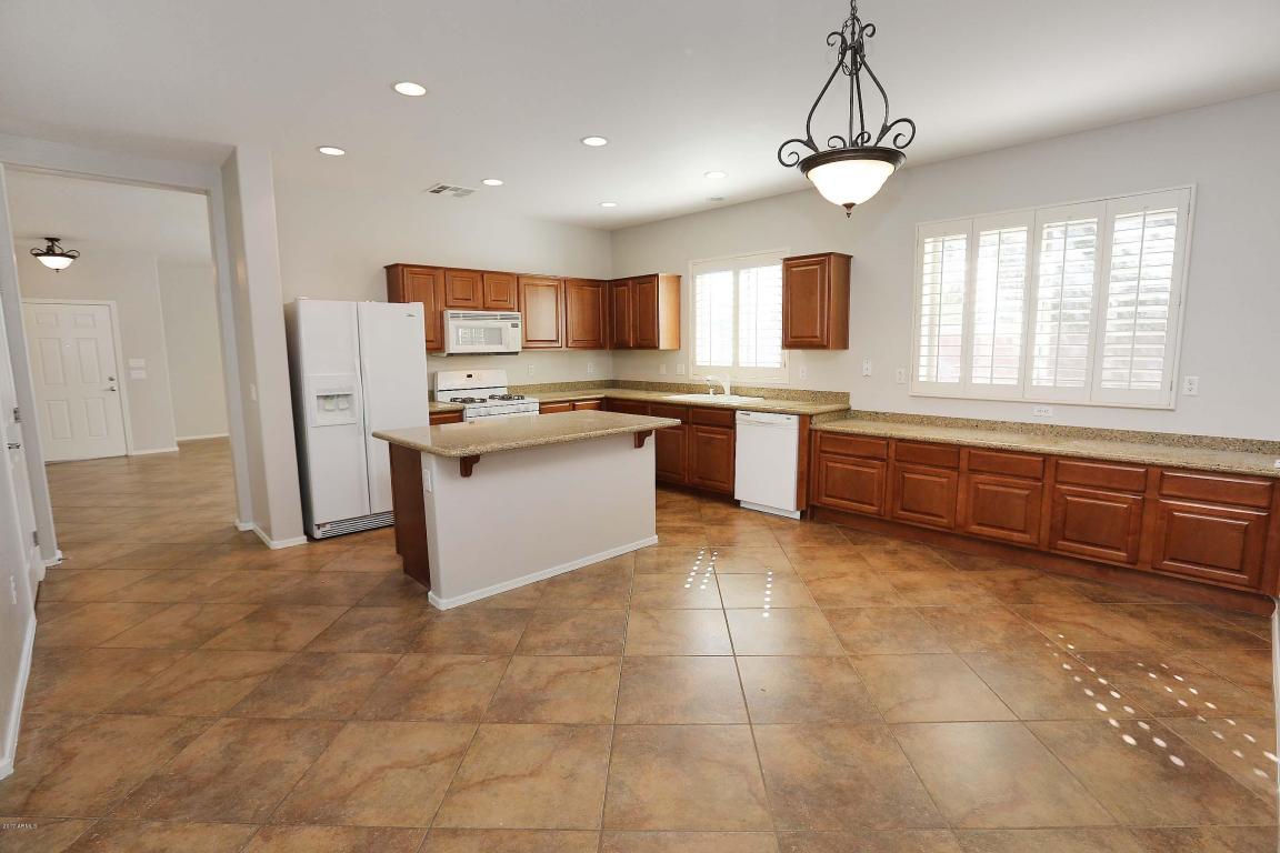 4874 S Summit Ct, Gilbert, AZ 85298 photo 3