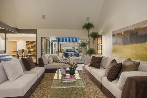 2531 E Denton Ln, Phoenix, AZ 85016 photo 3