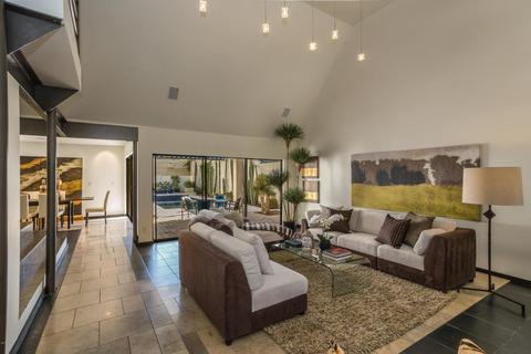 2531 E Denton Ln, Phoenix, AZ 85016 photo 2