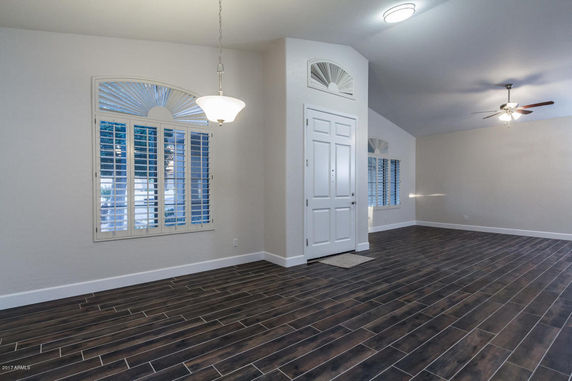 1307 E Ludlow Dr, Phoenix, AZ 85022 photo 2