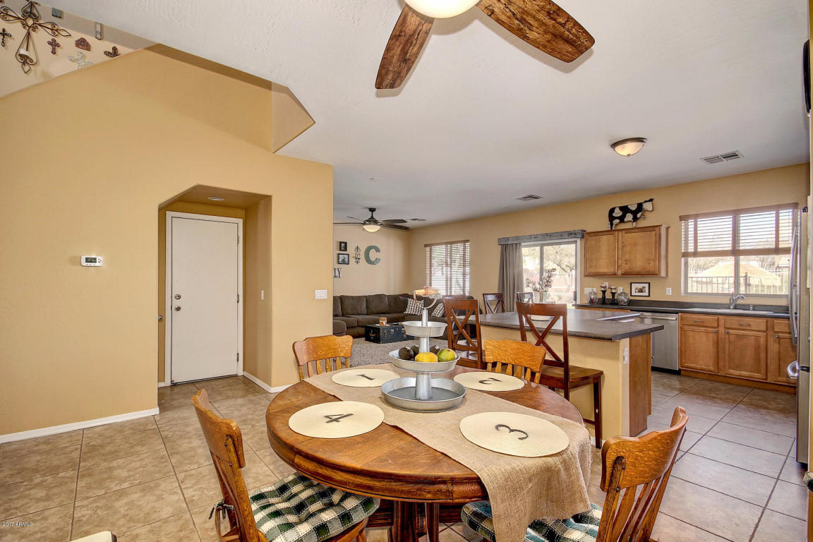 1556 E Azalea Dr, Gilbert, AZ 85298 photo 8
