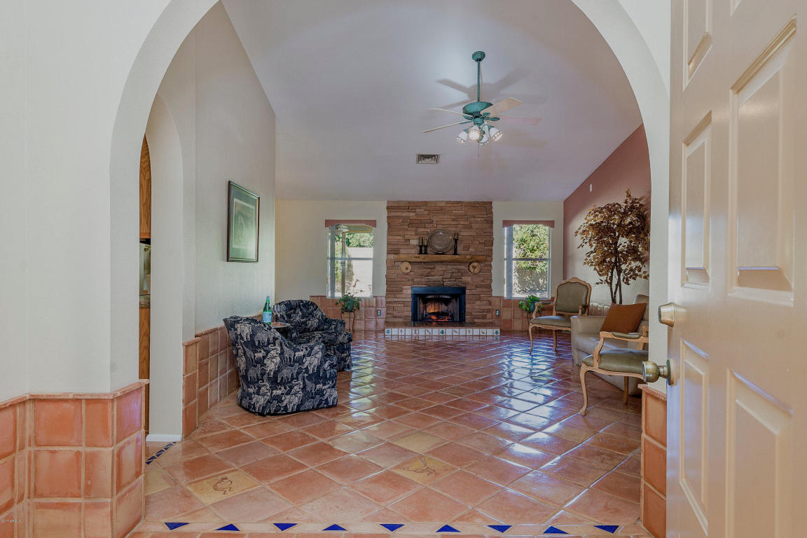 4020 E Morrow Dr, Phoenix, AZ 85050 photo 3