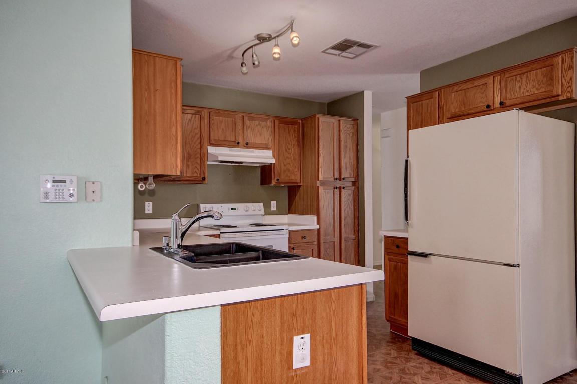 1029 E Pima Ave, Apache Junction, AZ 85119 photo 2