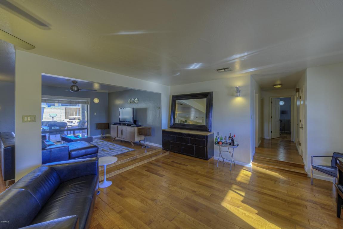 1712 E Cactus Wren Dr, Phoenix, AZ 85020 photo 2