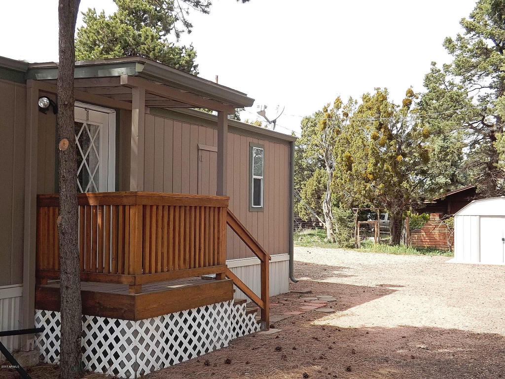 2126 Cottontail Rd, Overgaard, AZ 85933 photo 11