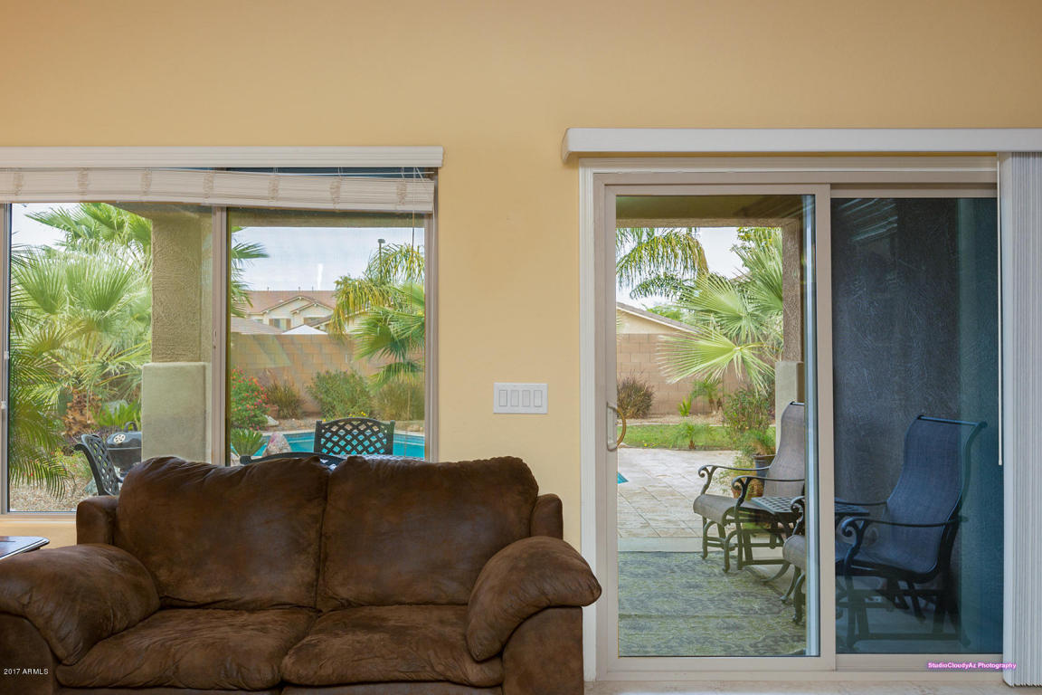 2908 E Santa Fe Ln, Gilbert, AZ 85297 photo 8