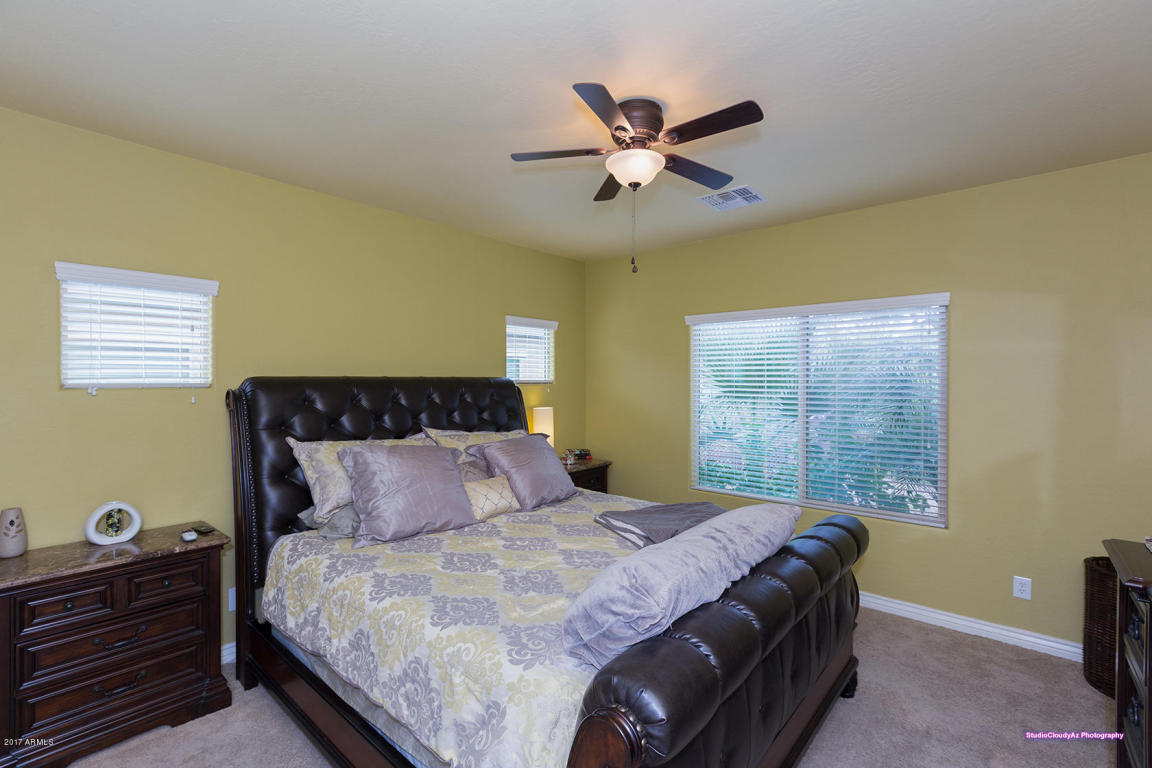 2908 E Santa Fe Ln, Gilbert, AZ 85297 photo 12