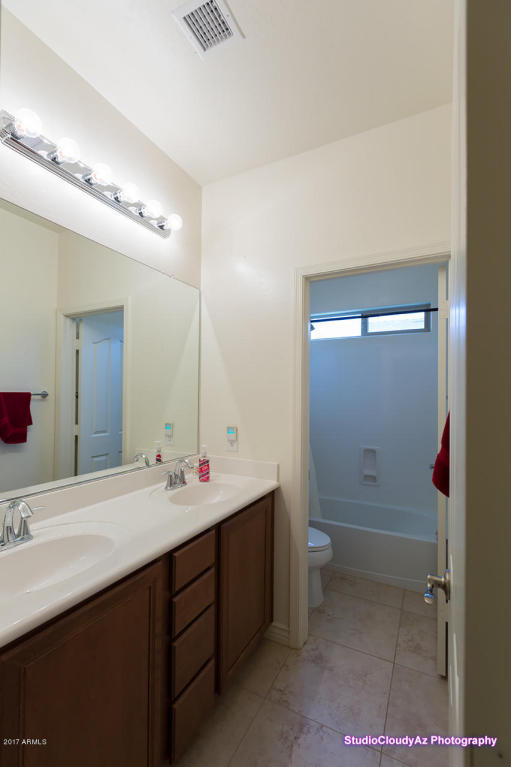 2908 E Santa Fe Ln, Gilbert, AZ 85297 photo 11