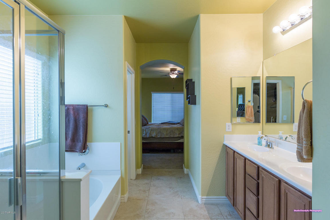 2908 E Santa Fe Ln, Gilbert, AZ 85297 photo 14