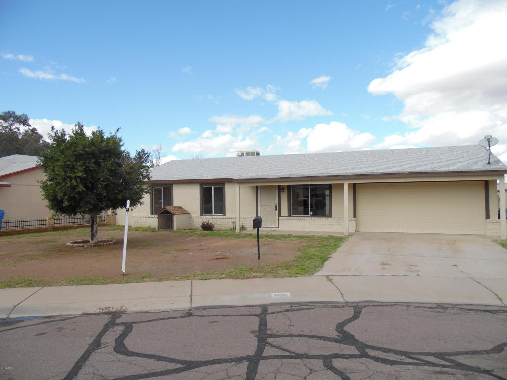 6932 W Avalon Dr, Phoenix, AZ 85033 photo 2