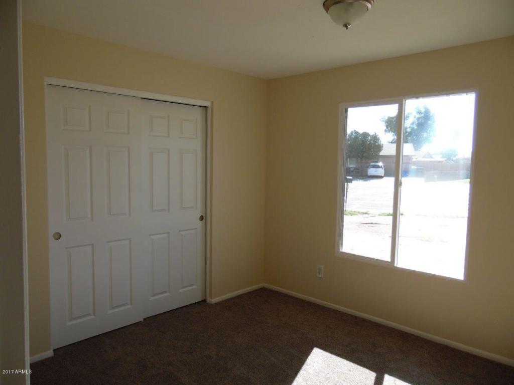 6932 W Avalon Dr, Phoenix, AZ 85033 photo 8