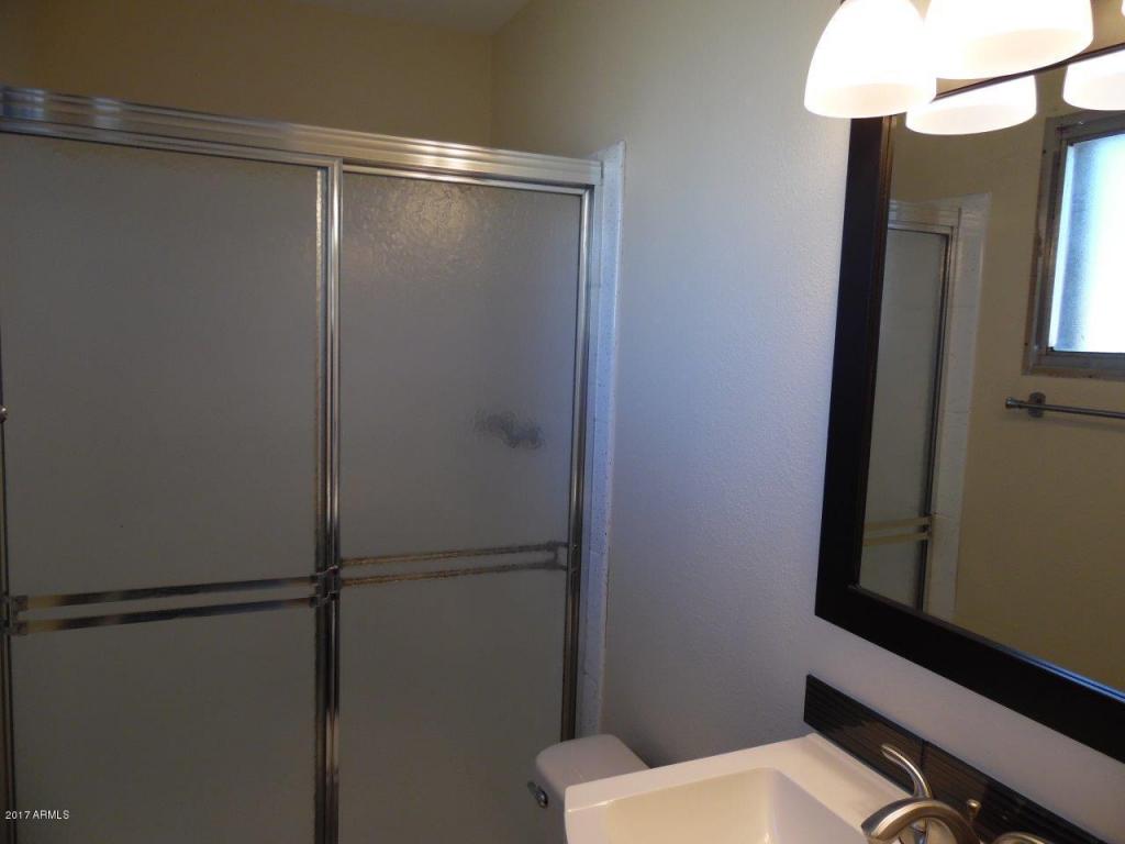 6932 W Avalon Dr, Phoenix, AZ 85033 photo 9
