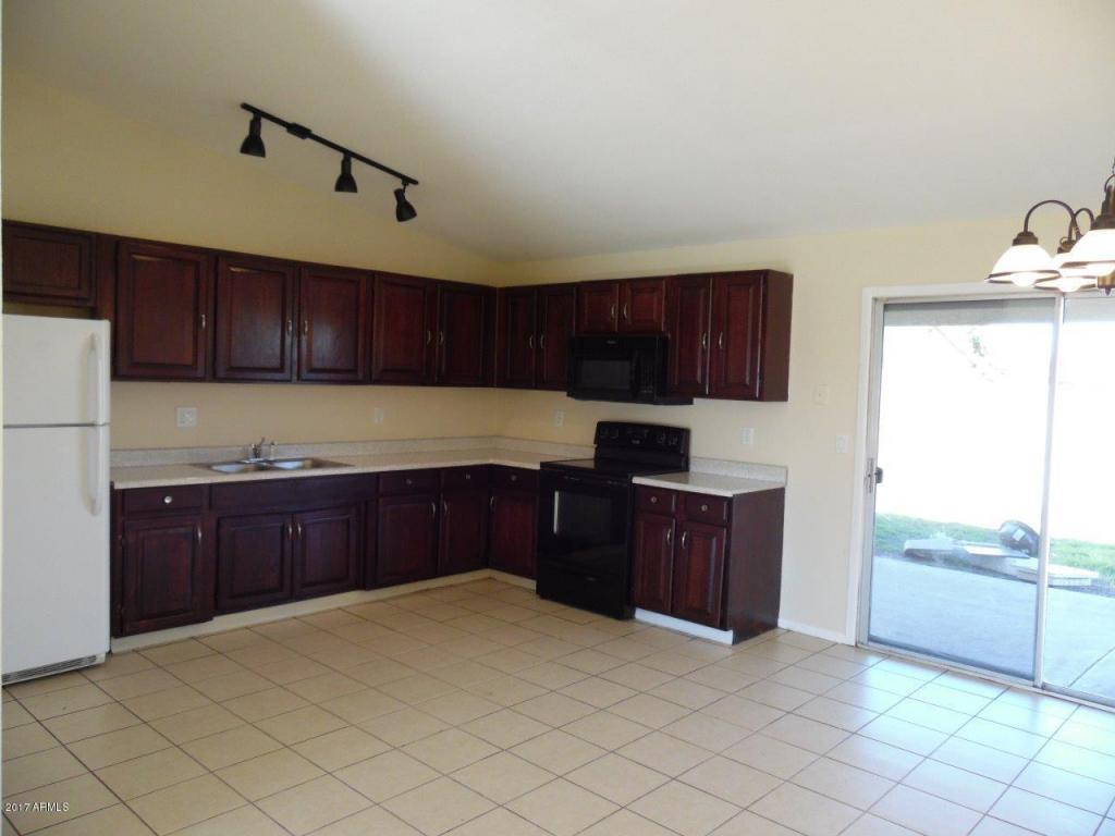 6932 W Avalon Dr, Phoenix, AZ 85033 photo 3