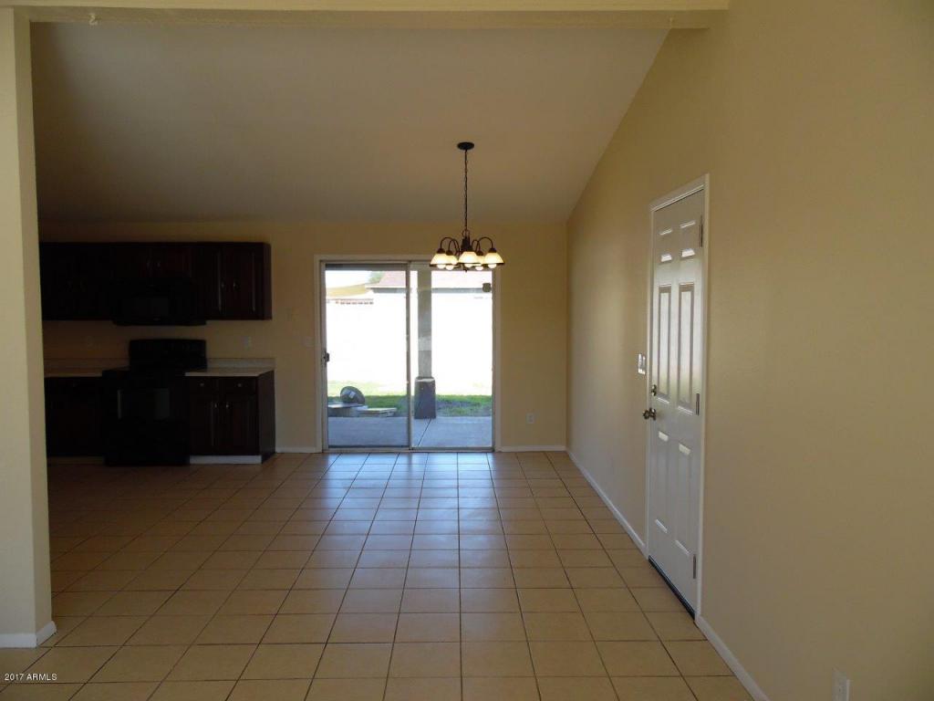 6932 W Avalon Dr, Phoenix, AZ 85033 photo 4