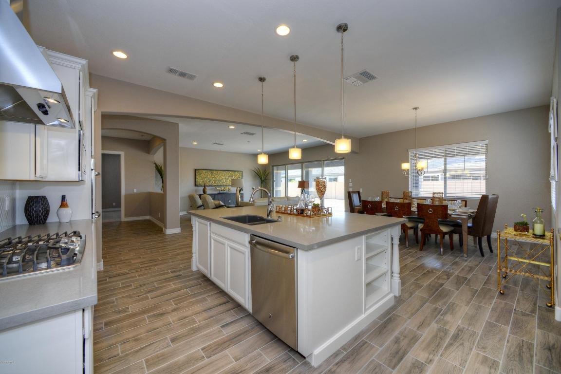 2923 E Austin Dr, Gilbert, AZ 85296 photo 5