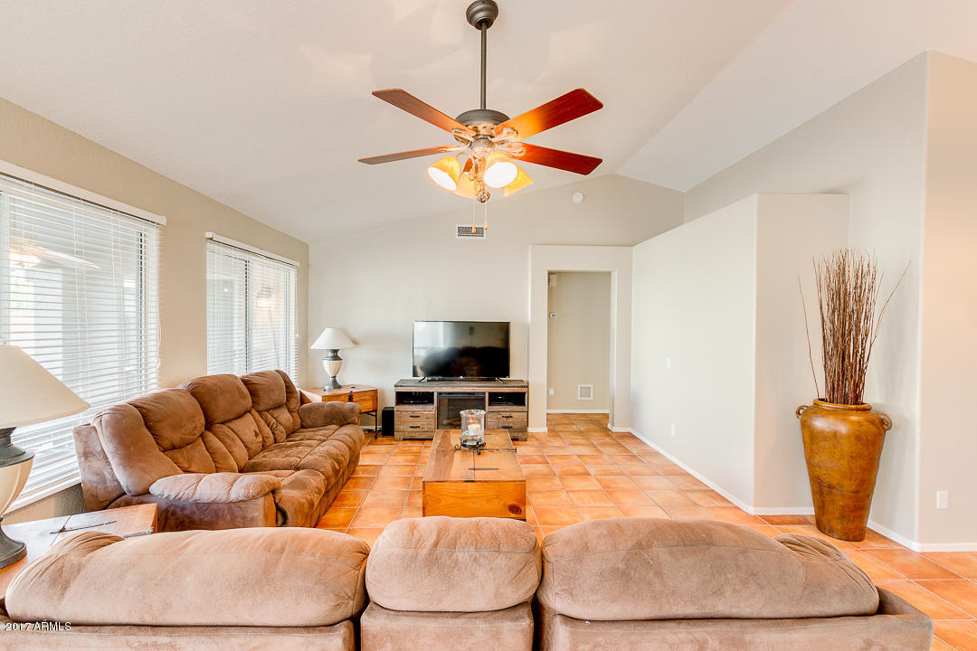 832 N Falcon Dr, Gilbert, AZ 85234 photo 6