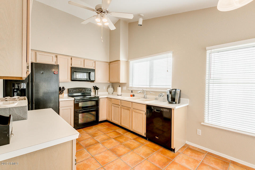 832 N Falcon Dr, Gilbert, AZ 85234 photo 10