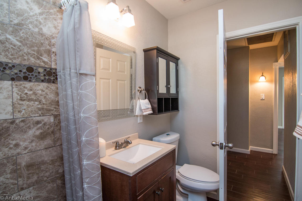 382 E Whitton Ave, Phoenix, AZ 85012 photo 13