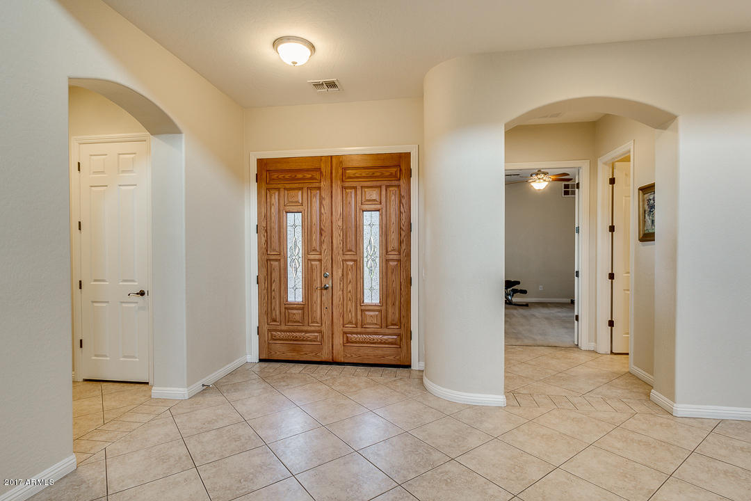 409 E Phelps St, Gilbert, AZ 85295 photo 7