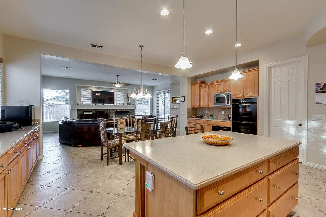 409 E Phelps St, Gilbert, AZ 85295 photo 21