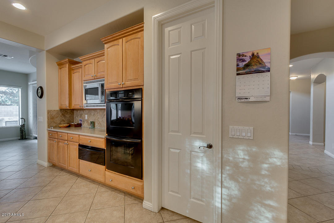 409 E Phelps St, Gilbert, AZ 85295 photo 25