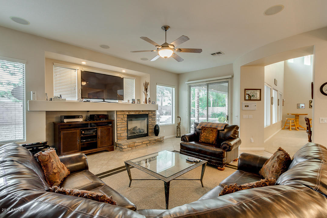 409 E Phelps St, Gilbert, AZ 85295 photo 17