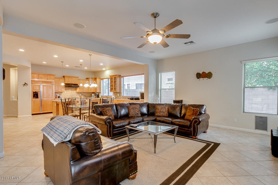 409 E Phelps St, Gilbert, AZ 85295 photo 15