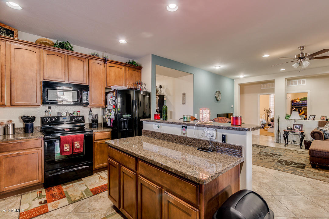 3470 E Desert Ln, Gilbert, AZ 85234 photo 11