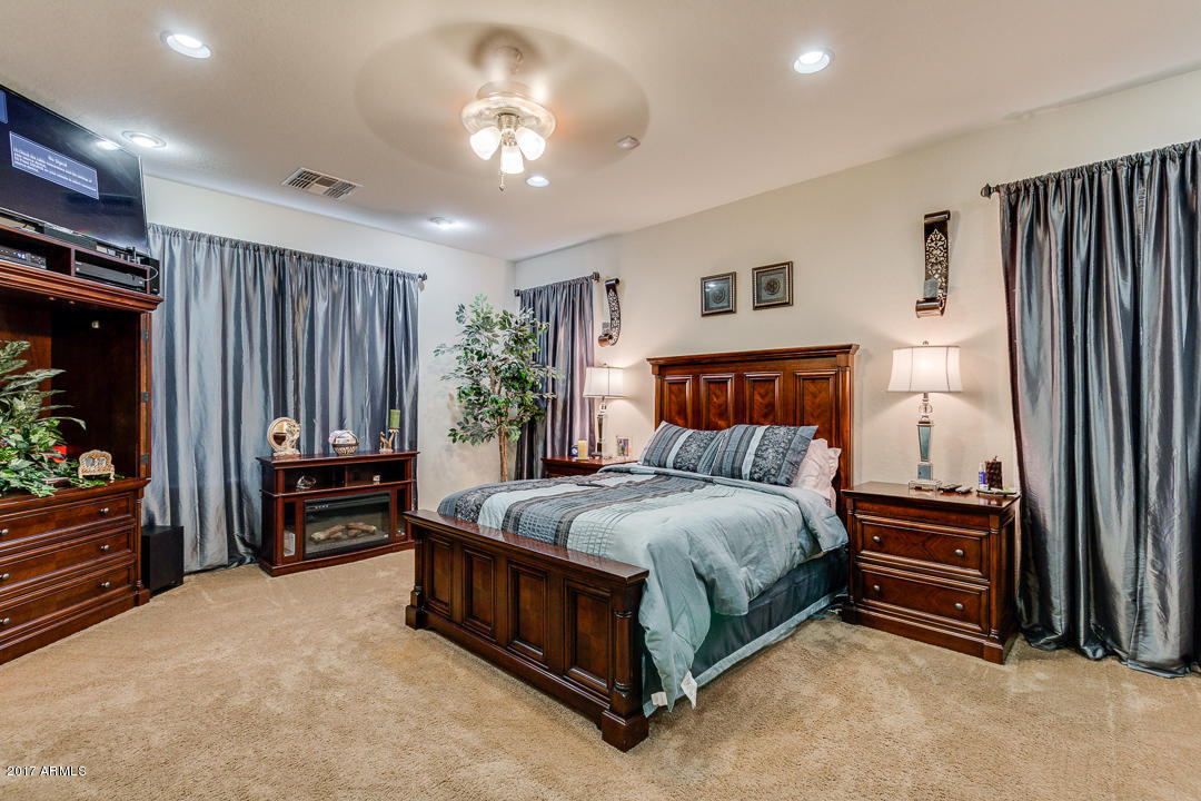 3470 E Desert Ln, Gilbert, AZ 85234 photo 16