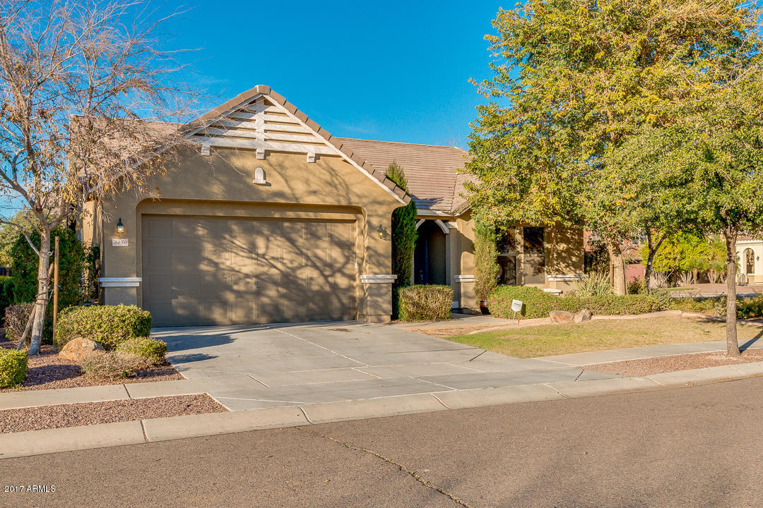3470 E Desert Ln, Gilbert, AZ 85234 photo 1