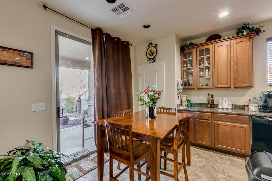 3470 E Desert Ln, Gilbert, AZ 85234 photo 10