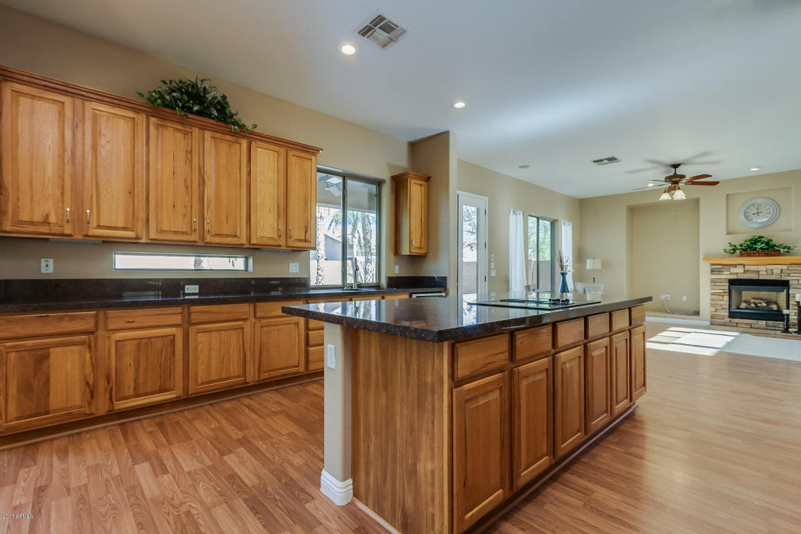 2854 E Washington Ct, Gilbert, AZ 85234 photo 3