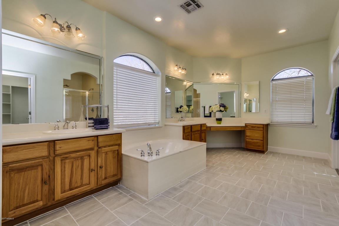 2854 E Washington Ct, Gilbert, AZ 85234 photo 21