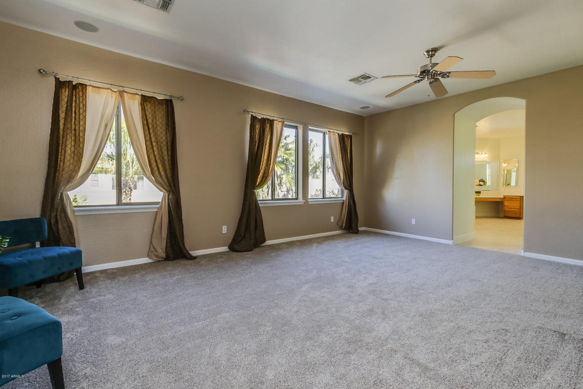 2854 E Washington Ct, Gilbert, AZ 85234 photo 18