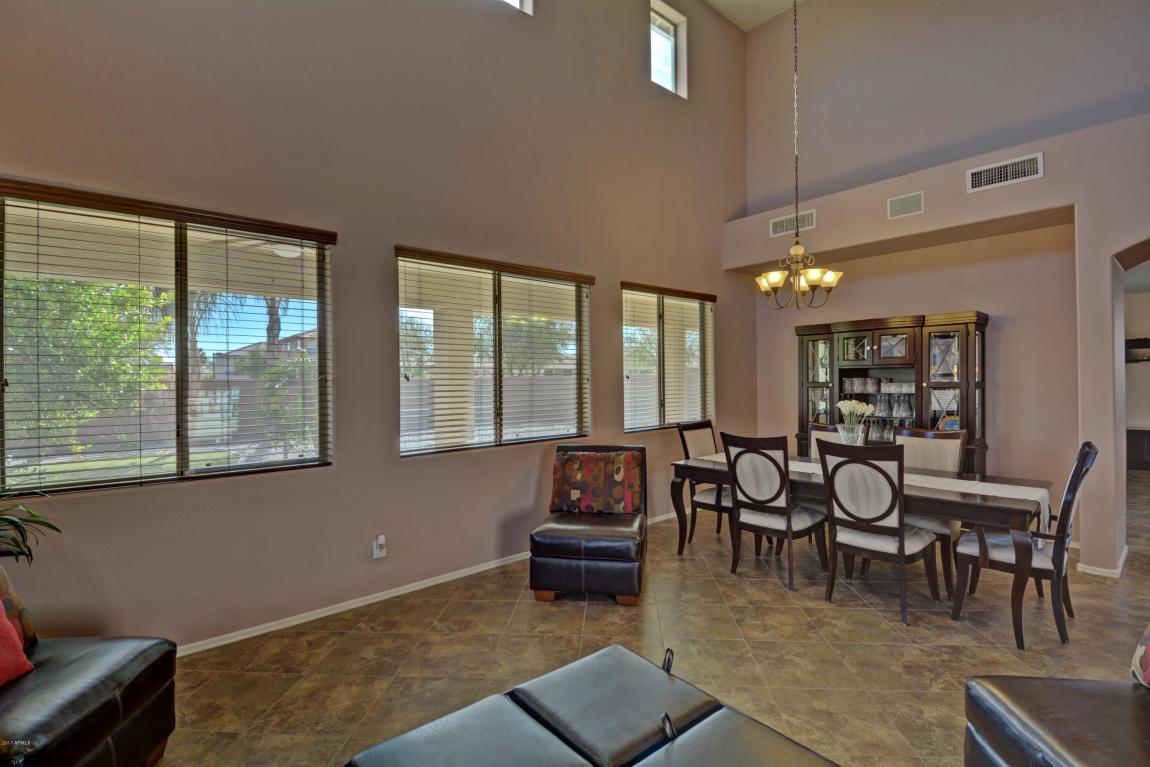 703 E Hummingbird Way, Gilbert, AZ 85297 photo 13