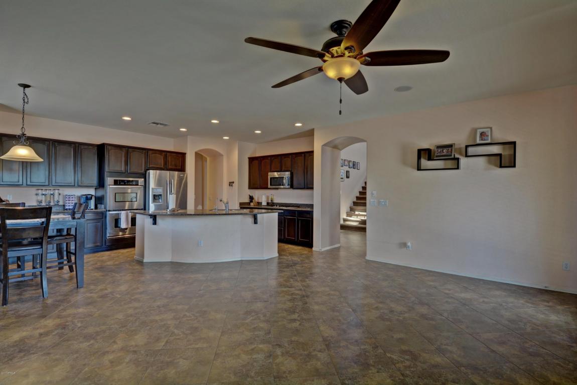 703 E Hummingbird Way, Gilbert, AZ 85297 photo 6