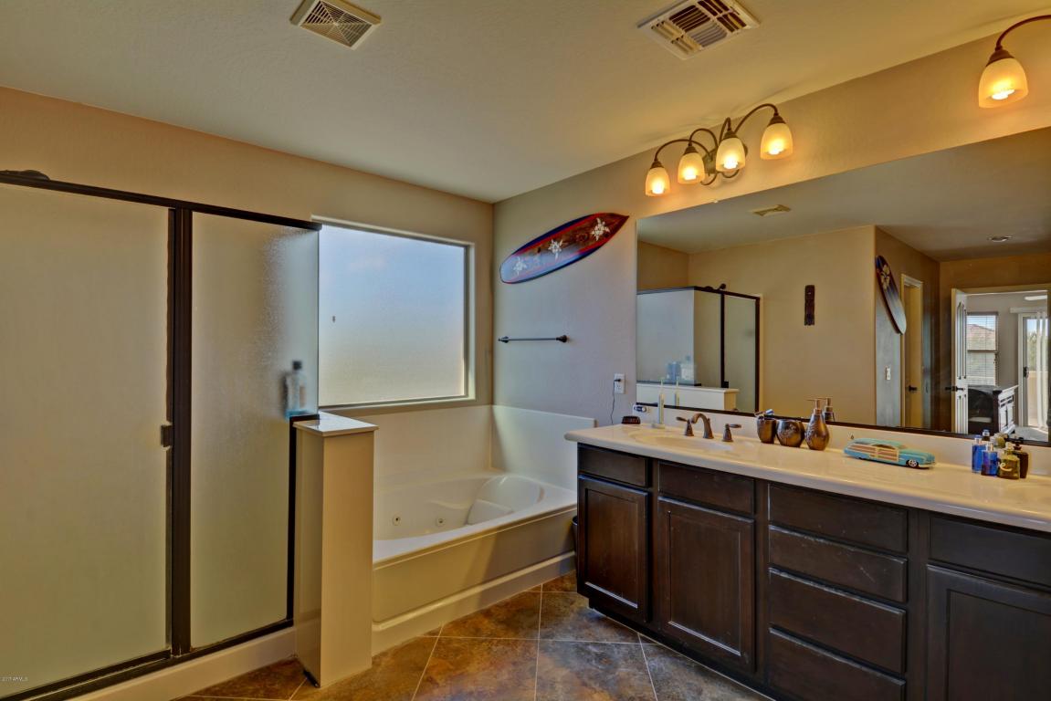 703 E Hummingbird Way, Gilbert, AZ 85297 photo 18