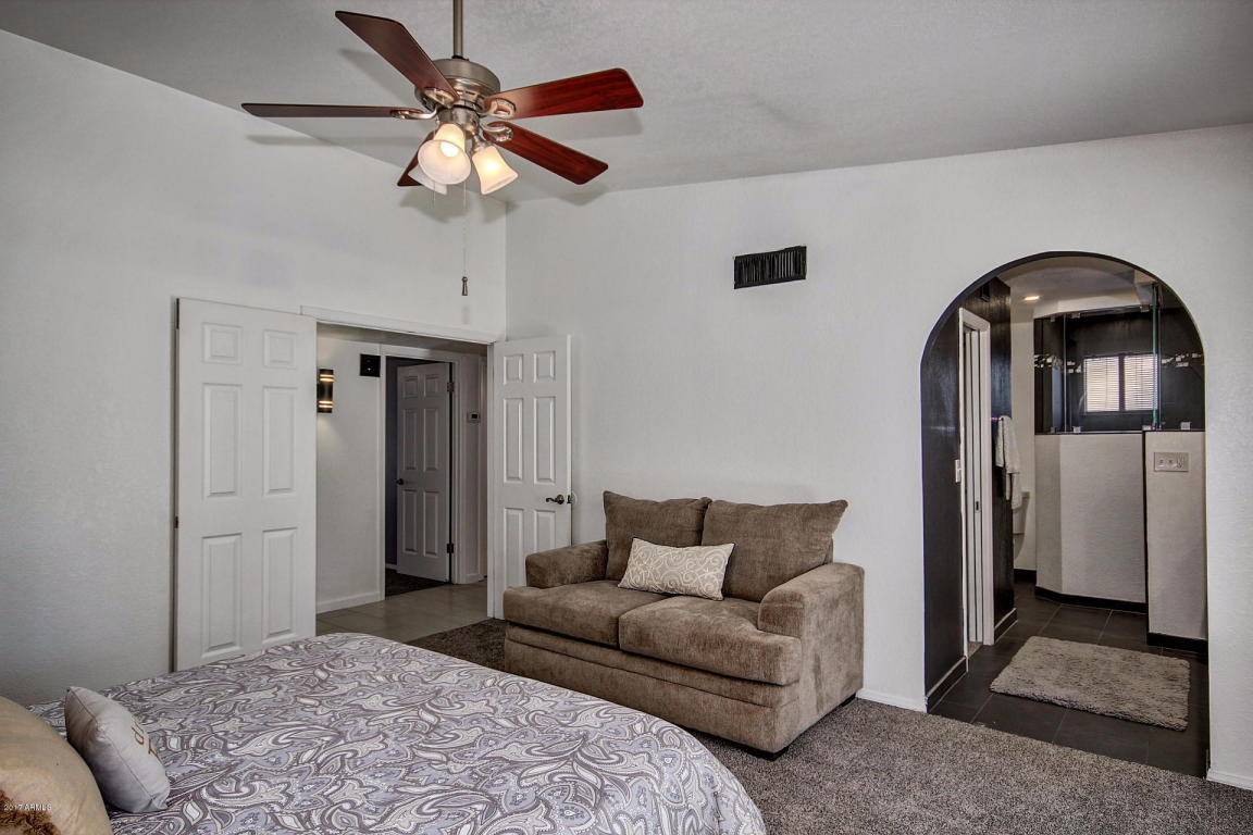 215 E Citation Ln, Tempe, AZ 85284 photo 2