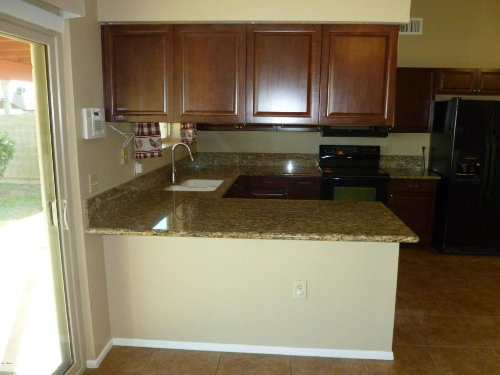2433 E Capri Ave, Mesa, AZ 85204 photo 8